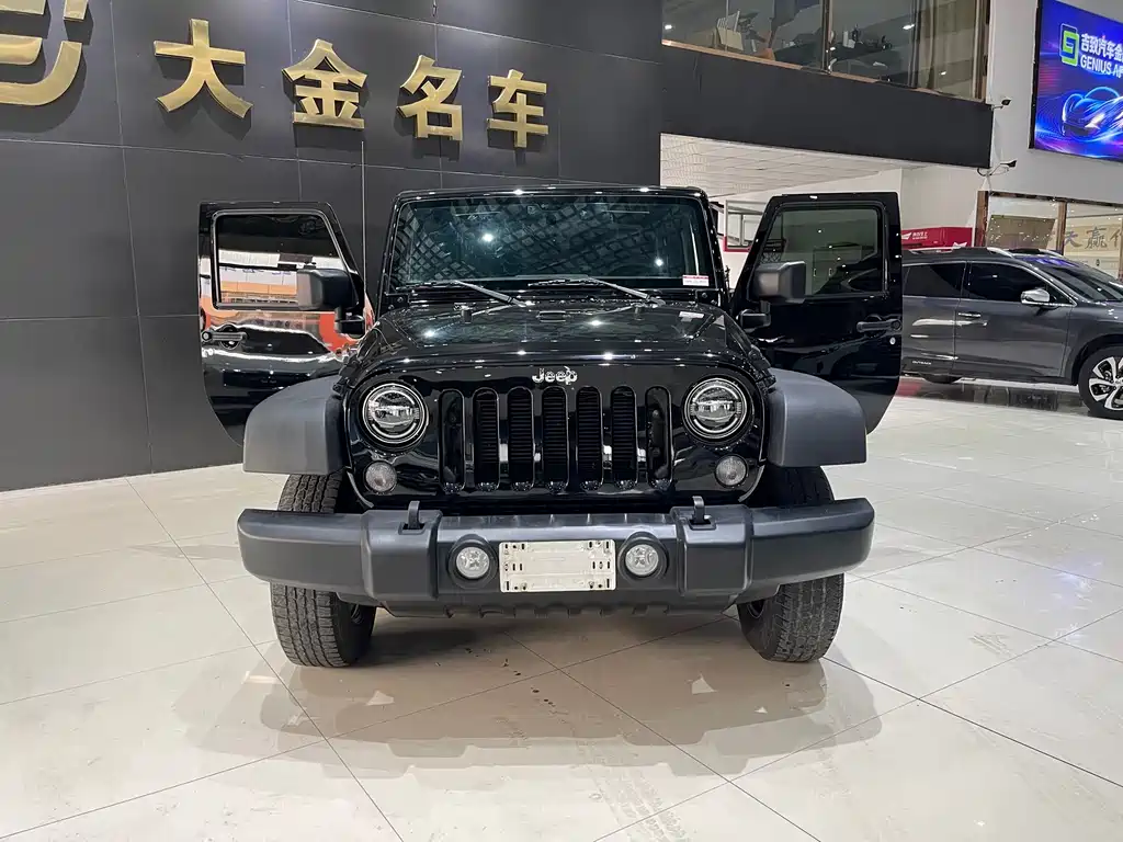 Jeep Wrangler 2016 — фото 3