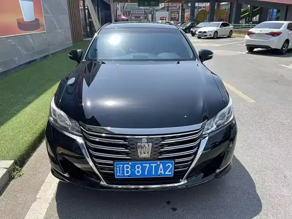 Toyota Crown 2019