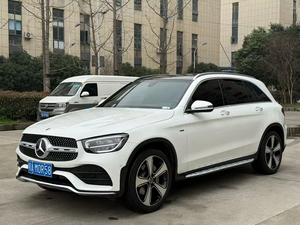 Mercedes-Benz GLC 2023 — фото 1