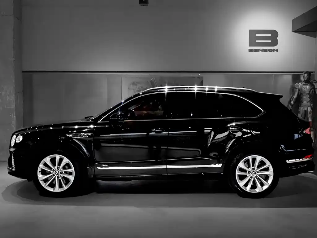 Bentley Bentayga Plug-In Hybrid 2021 — фото 4