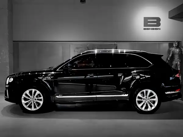 Bentley Bentayga Plug-In Hybrid 2021