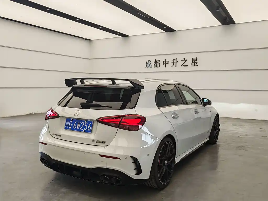 Mercedes-Benz A-Class AMG 2024 — фото 5