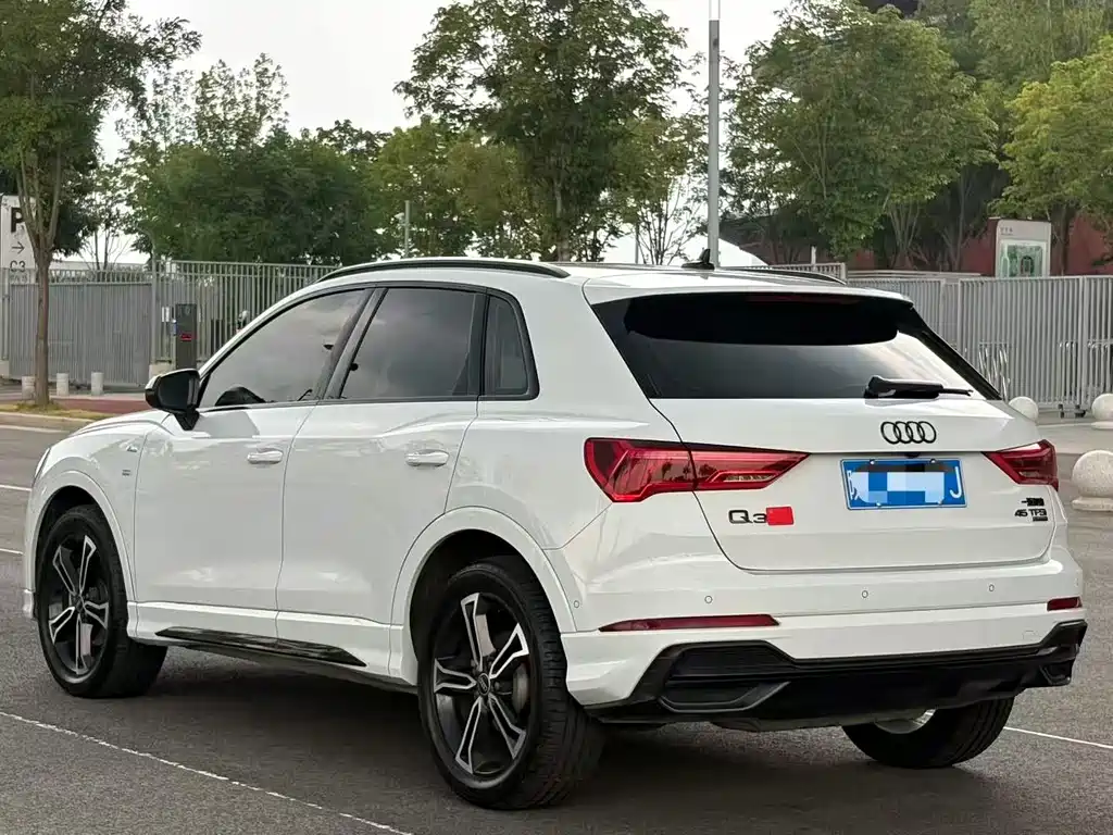 Audi Q3 2023 — фото 9