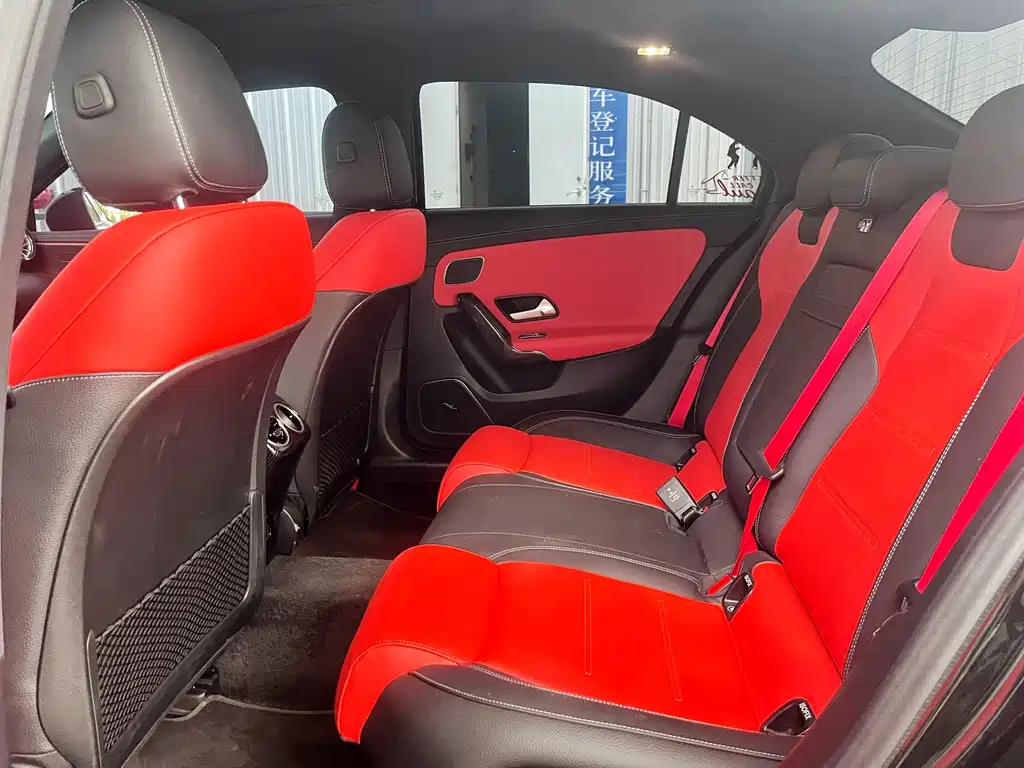 Mercedes-Benz A-Class AMG 2025 — фото 9