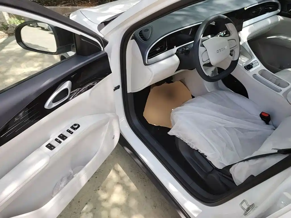 Geely Galaxy Starwish 2026 — фото 16