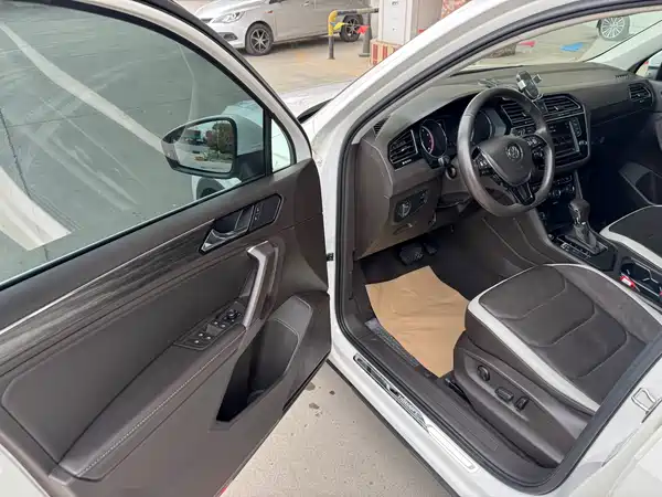 Volkswagen Tiguan L 2017