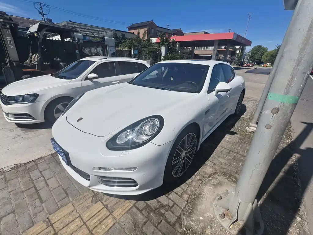 Porsche Panamera 2013