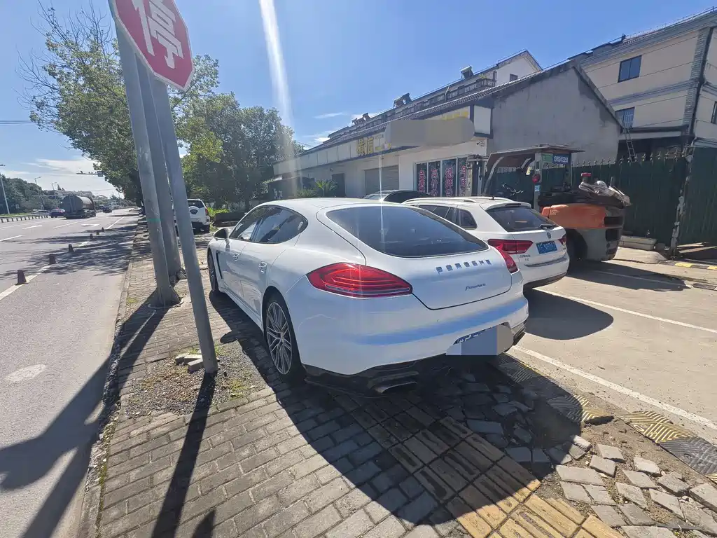 Porsche Panamera 2013