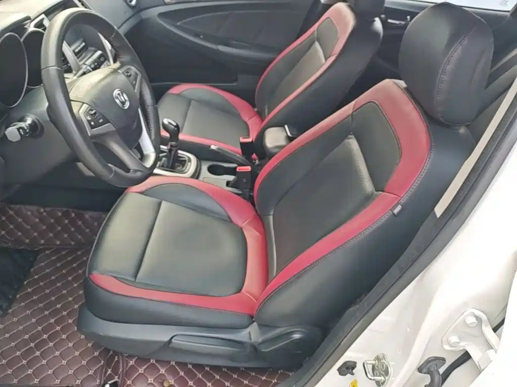 Changan Eado XT 2015 — фото 15