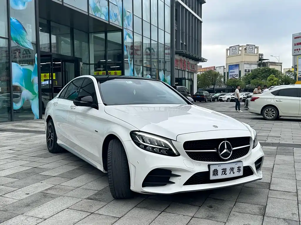 Mercedes-Benz C-Class 2021