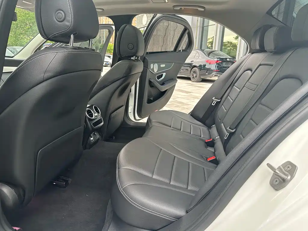 Mercedes-Benz C-Class 2021 — фото 10