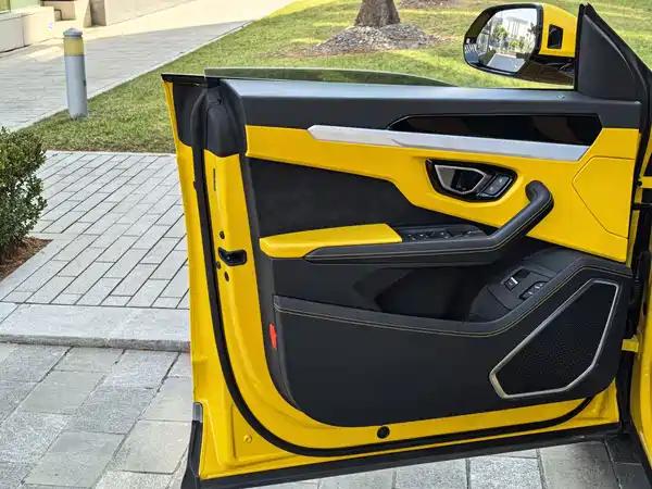 Lamborghini Urus 2021