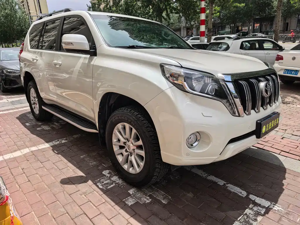 Toyota Prado 2017 — фото 3