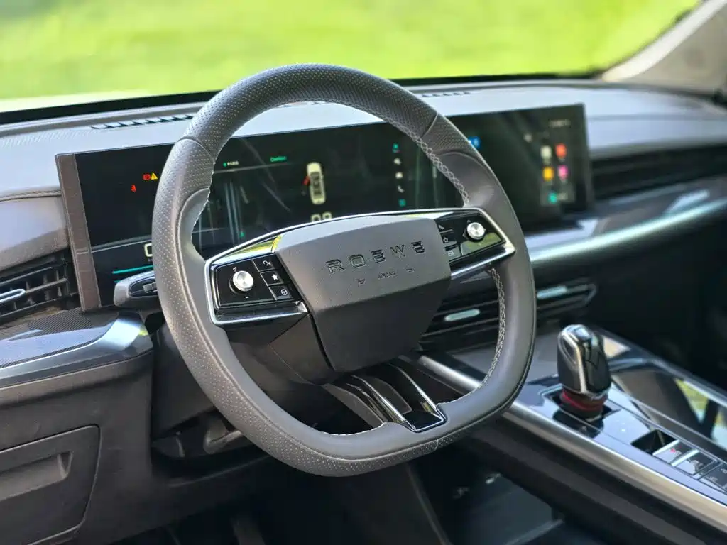 Roewe RX5 MAX 2023 — фото 15