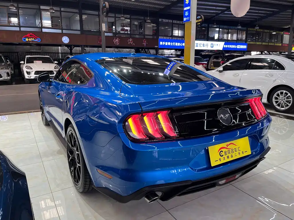 Ford Mustang 2020 — фото 21