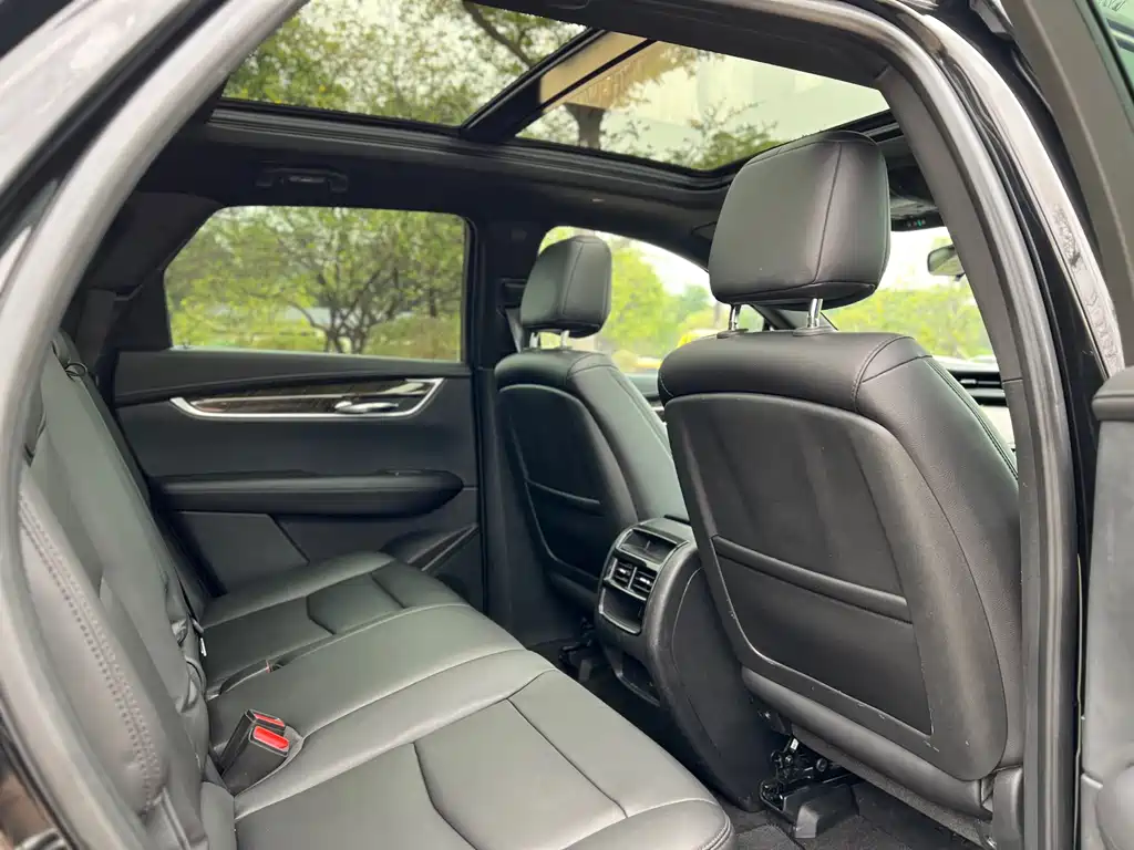 Cadillac XT5 2018 — фото 14
