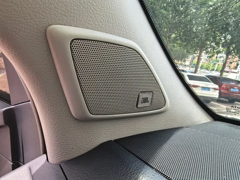 Toyota Prado 2017 — фото 14
