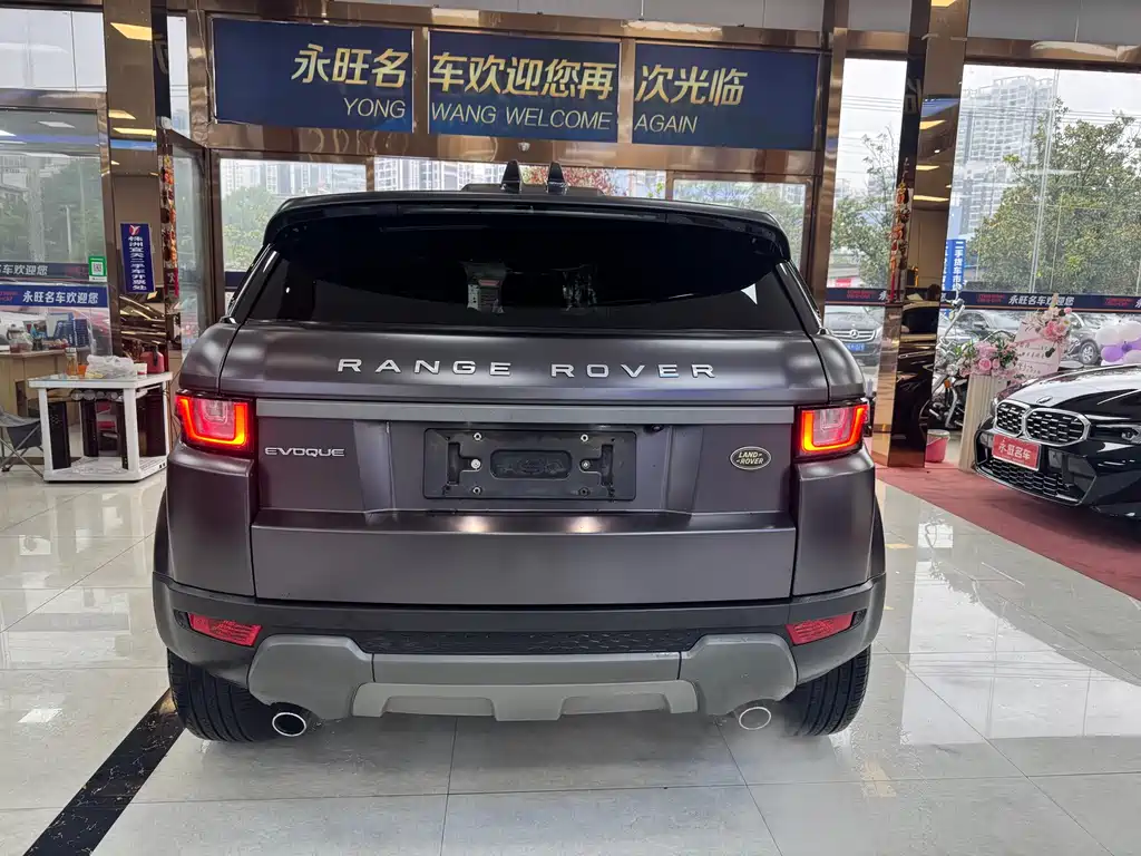 Land Rover Evoque 2018 — фото 11