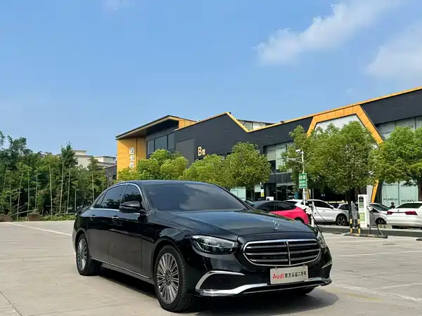 Mercedes-Benz E-Class 2022