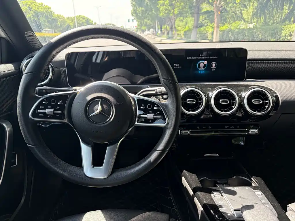 Mercedes-Benz A-Class 2020 — фото 11