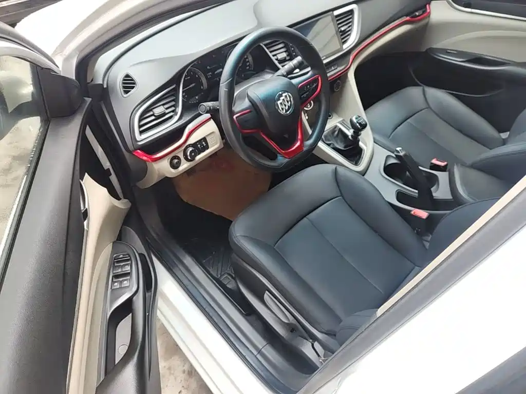 Buick Excelle GT 2015 — фото 16