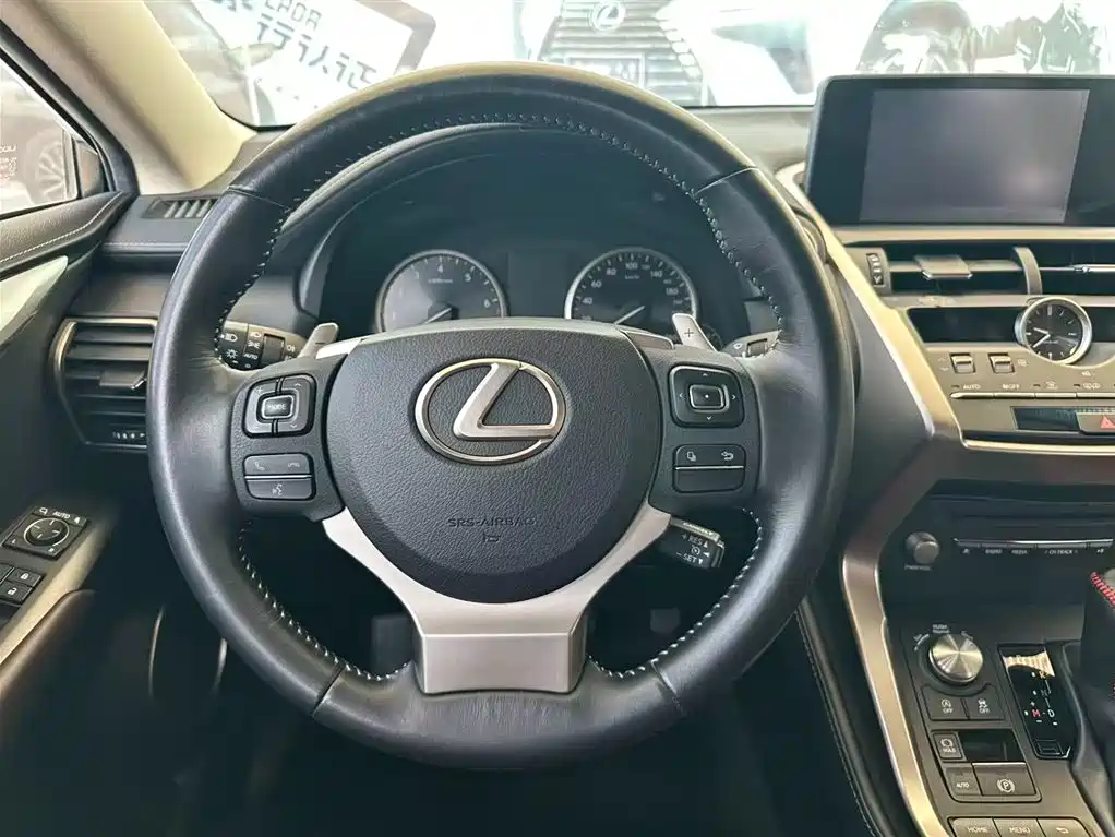 Lexus NX 2019