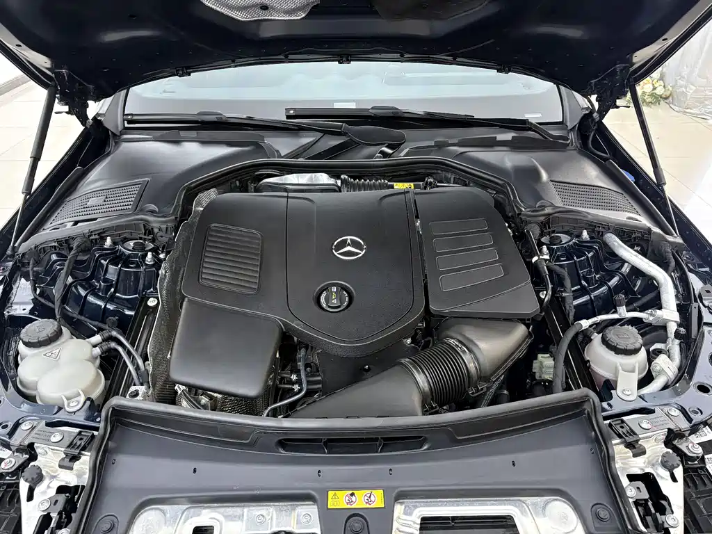 Mercedes-Benz C-Class 2024 — фото 12