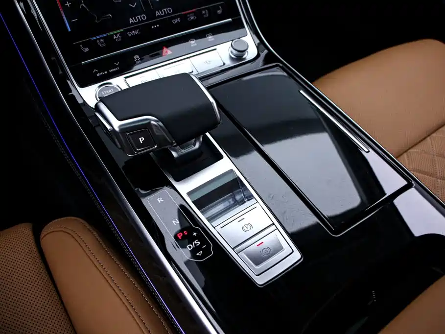 Audi A8 2024 — фото 10