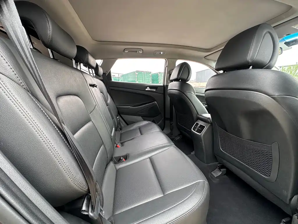 Hyundai Tucson 2018 — фото 8