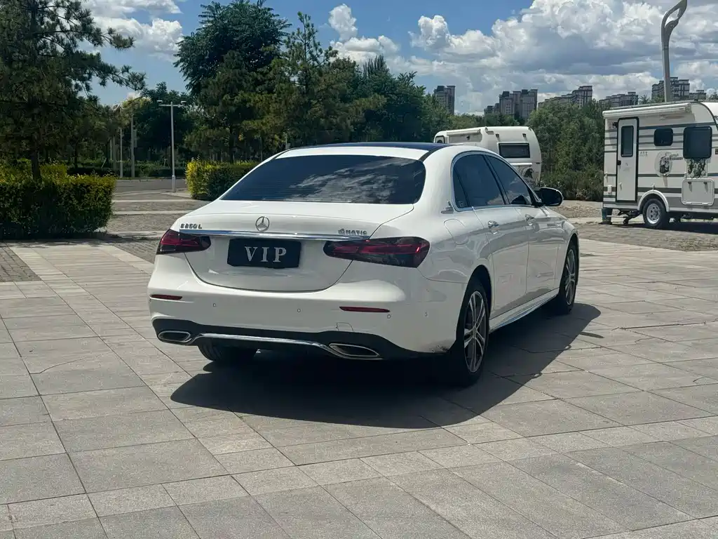 Mercedes-Benz E-Class 2021