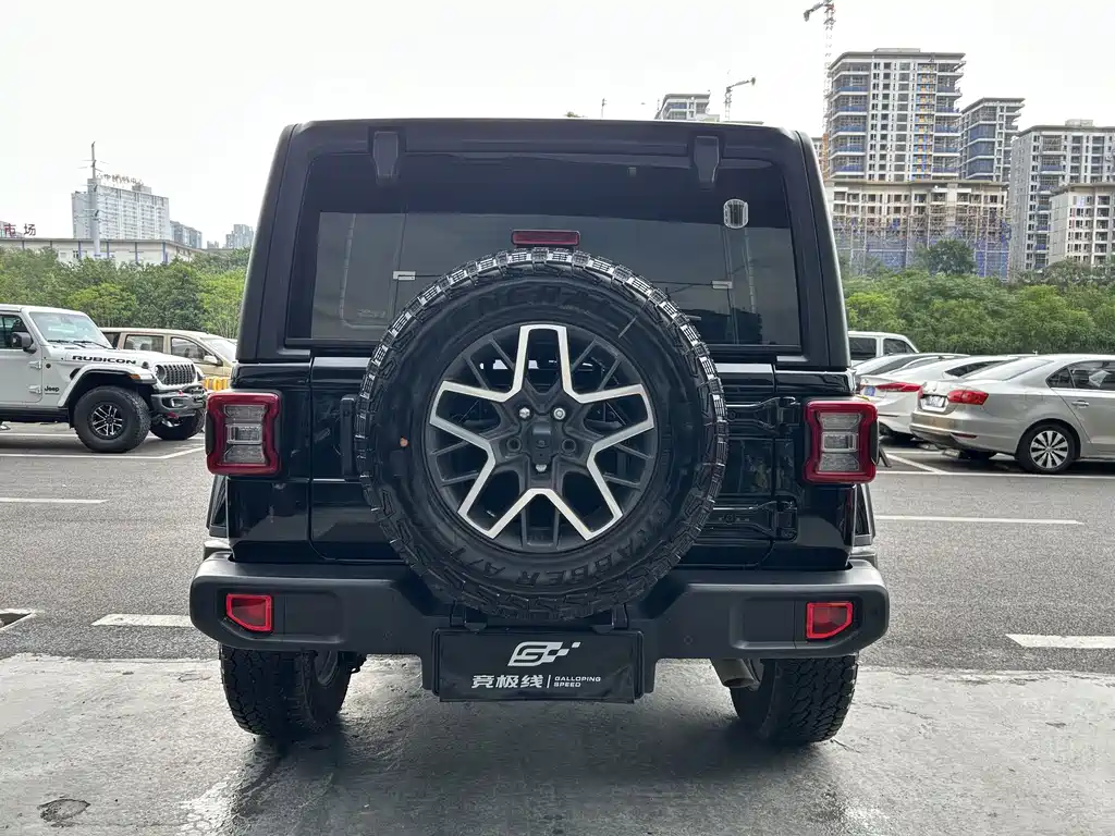 Jeep Wrangler 2024 — фото 16