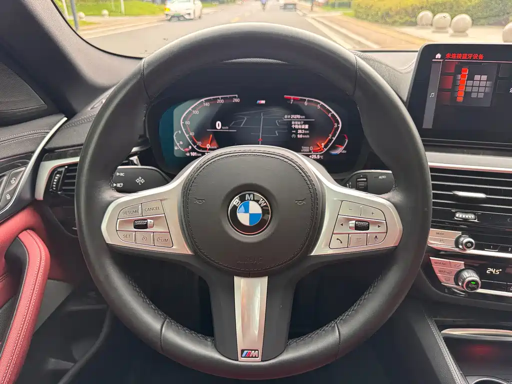 BMW 5 Series 2023 — фото 12