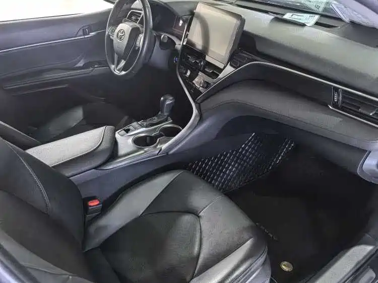 Toyota Camry 2022 — фото 14