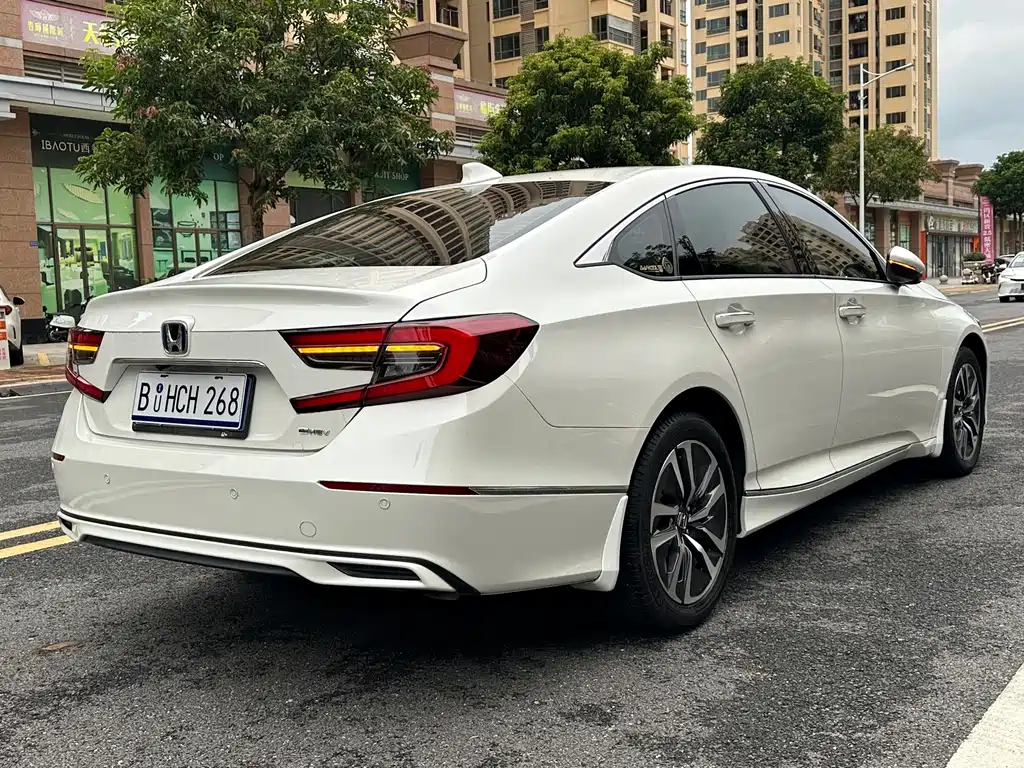 Honda Accord 2022 — фото 4