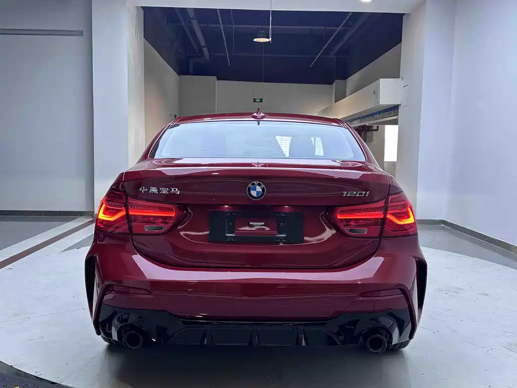BMW 1 Series 2021