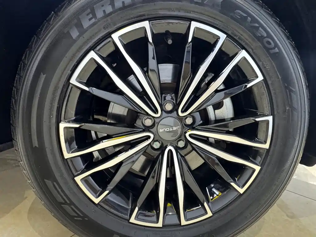 Jetour Jietu X70 PLUS 2022 — фото 25