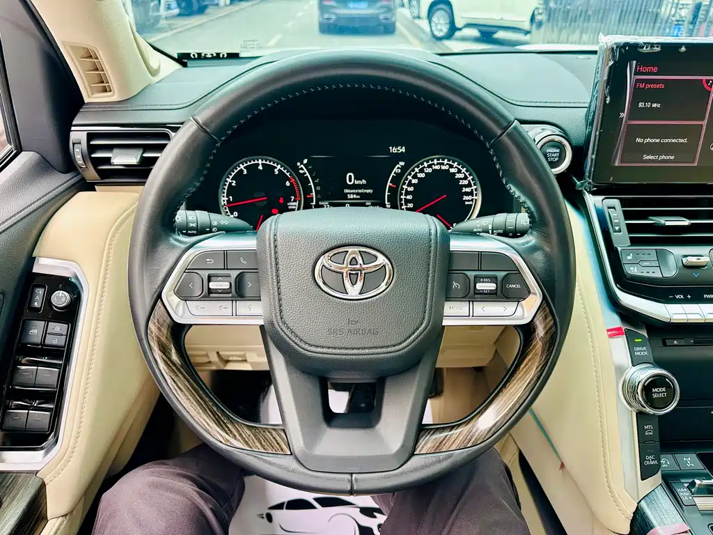 Toyota Land Cruiser 2025 — фото 9