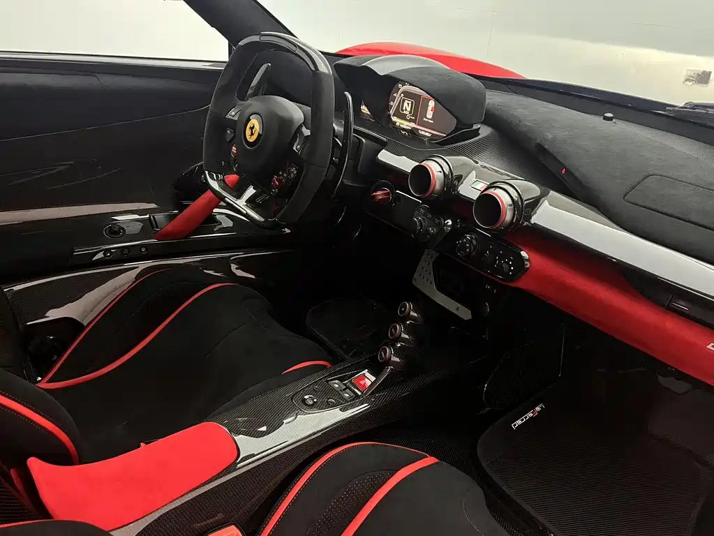 Ferrari LaFerrari 2015 — фото 25