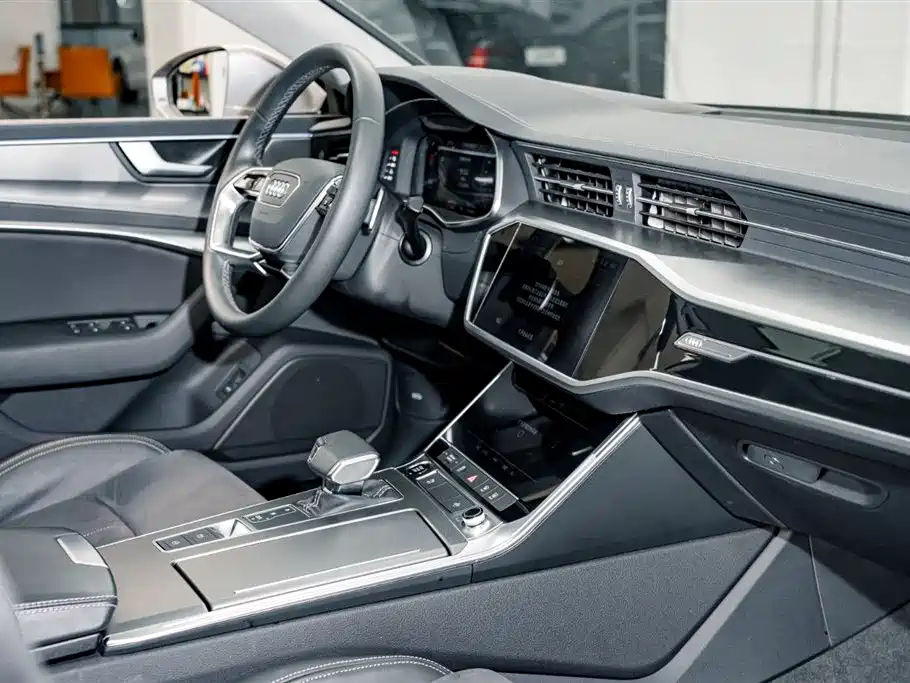 Audi A7L 2024 — фото 17