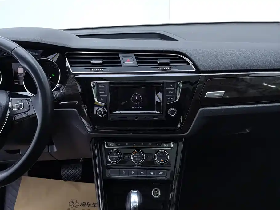 Volkswagen Touran 2016 — фото 13