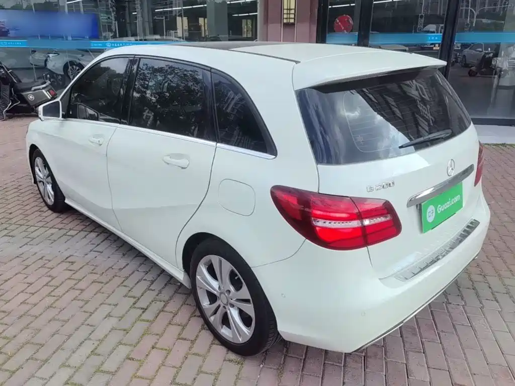 Mercedes-Benz B-Class 2015 — фото 23
