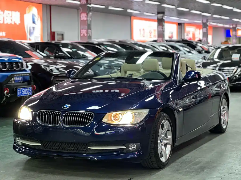 BMW 3 Series 2011 — фото 1