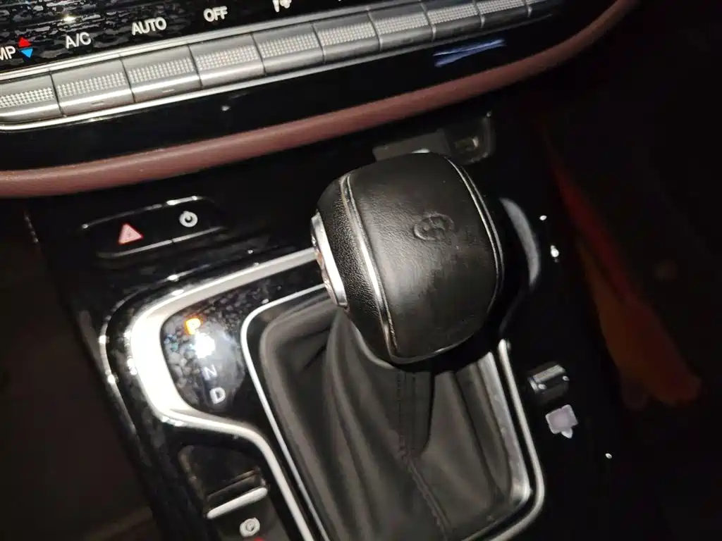 GAC Motor Trumpchi M6 2023 — фото 7
