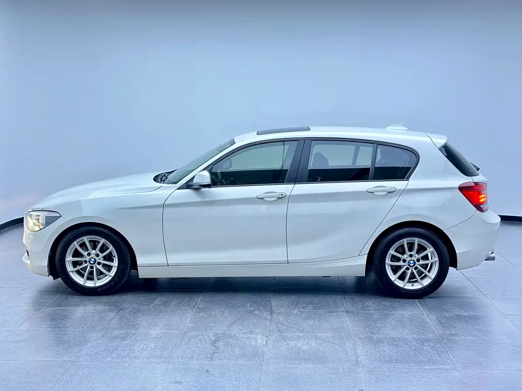 BMW 1 Series 2012 — фото 14