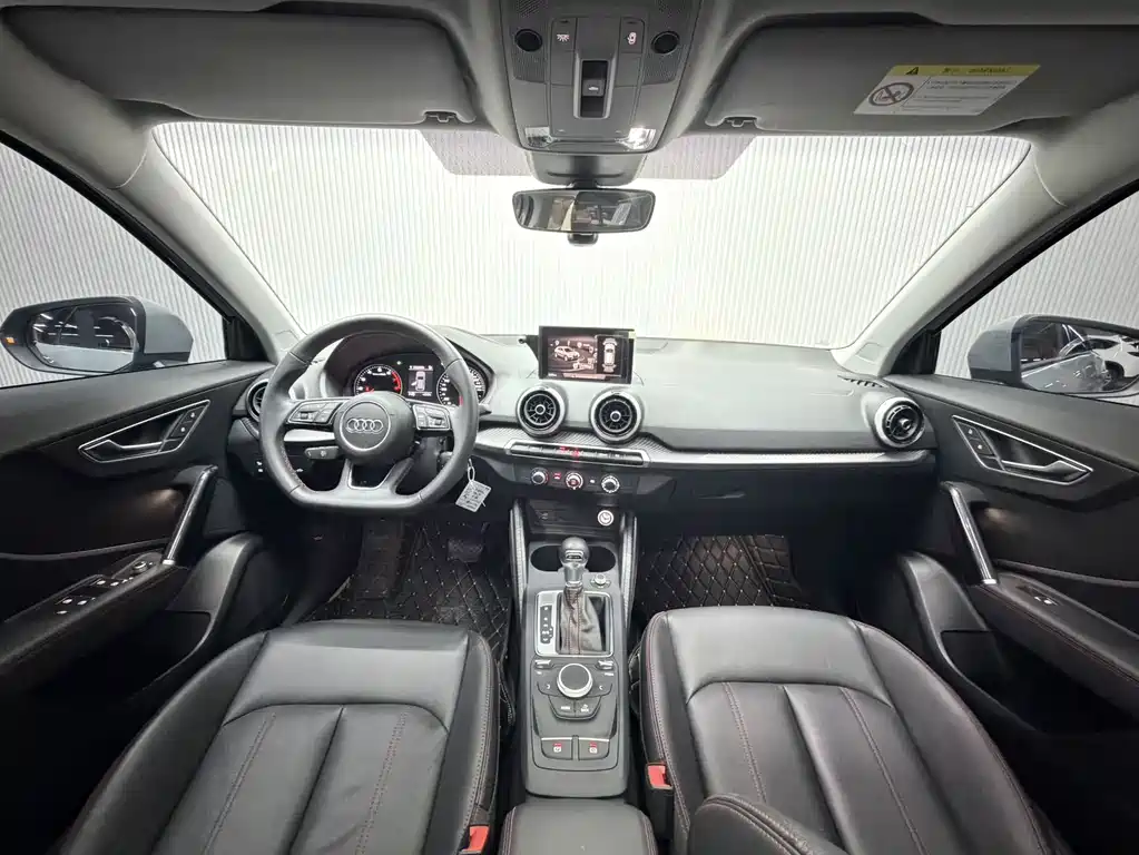 Audi Q2L 2023 — фото 14