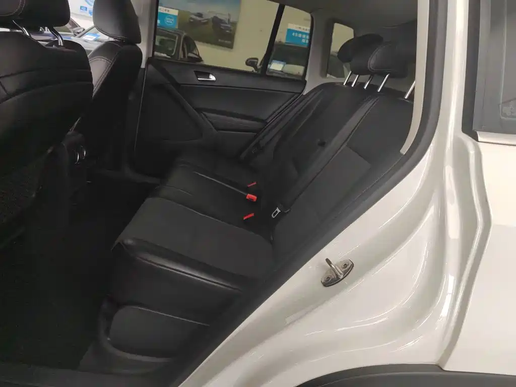 Volkswagen Tiguan 2019 — фото 13