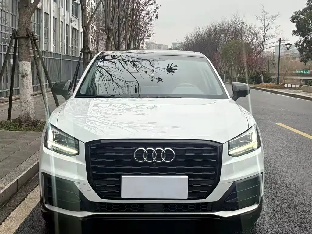 Audi Q2L 2019 — фото 2