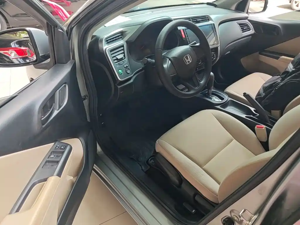 Honda City 2016 — фото 16