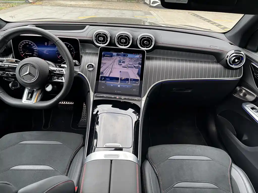 Mercedes-Benz GLC AMG 2025 — фото 8