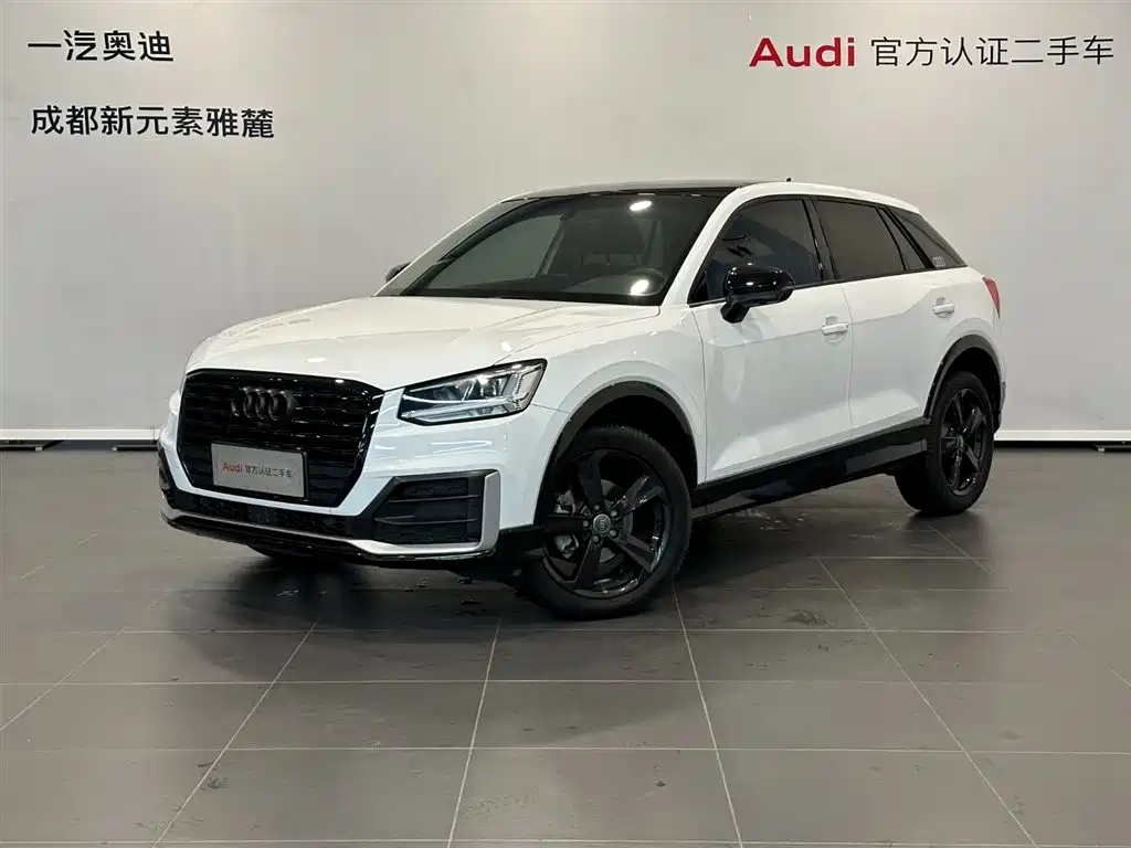 Audi Q2L 2020 — фото 1